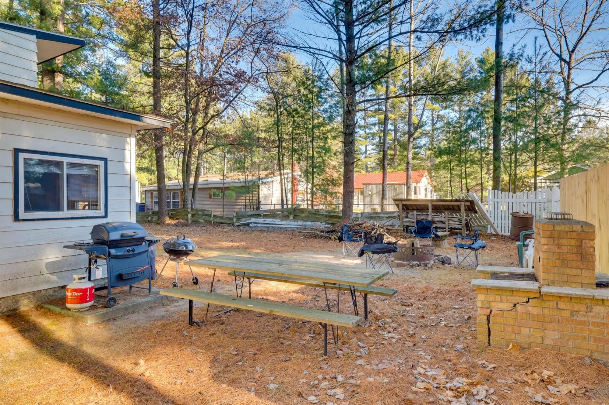 Wisconsin Cabin With Atv Trails, Near Lake Arbutus! Hatfield Exterior photo